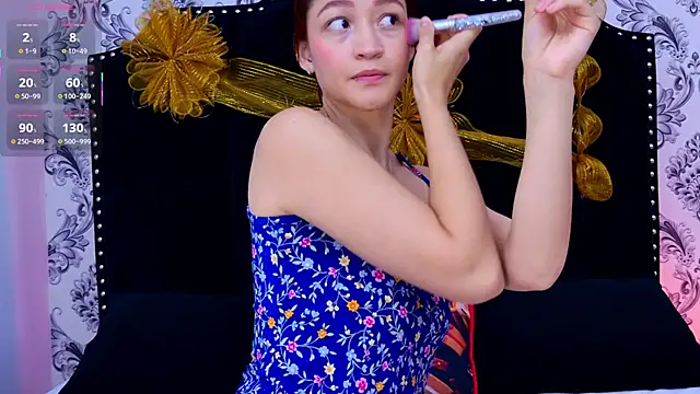 SaaraBrown online show from December 22, 2025, 12:35 pm