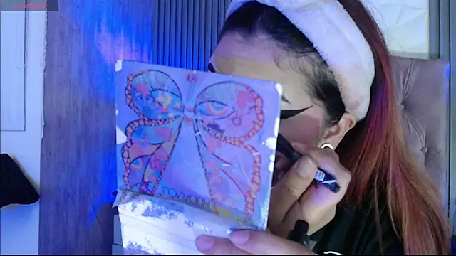 Mia Rinn online show from November 13, 2025, 3:33 pm