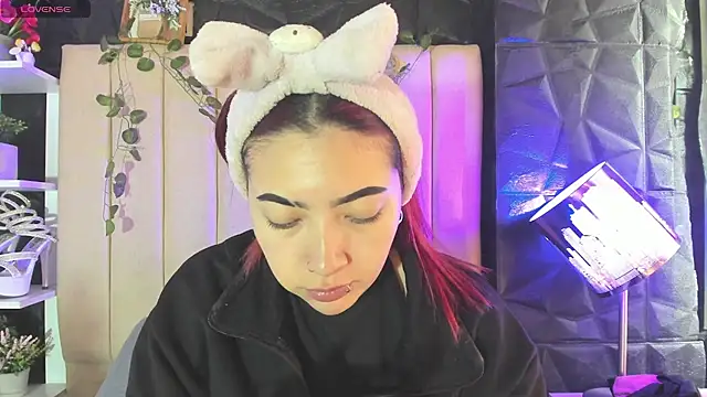 Mia Rinn online show from January 16, 2026, 2:10 pm