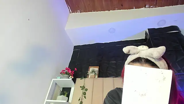 Mia Rinn online show from February 12, 2026, 12:44 pm