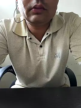 akkyplayboy08 online show from October 28, 2025, 6:39 am