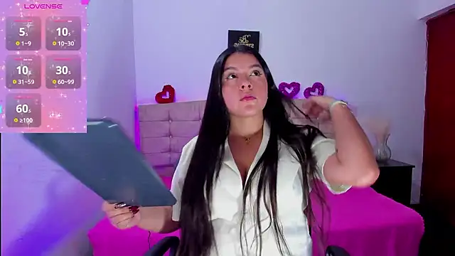 Alice Summer1 online show from January 8, 2026, 9:06 pm