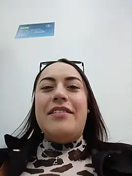 Snapshot of Lesly_10- chatting on June 2, 2026, 4:09 pm Lesly 10- online show from June 2, 2026, 4:09 pm