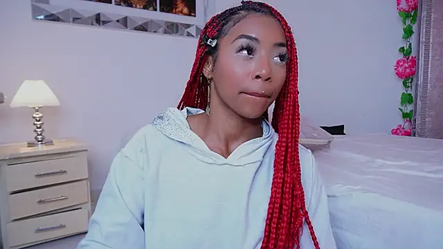 Alondrasparrow2 online show from February 1, 2025, 10:44 pm