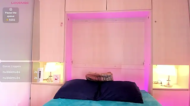 EmilyyStuart online show from February 19, 2025, 3:39 am