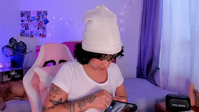 Snapshot of adriannyp_1 chatting on March 22, 2025, 8:37 pm adriannyp 1 online show from March 22, 2025, 8:37 pm