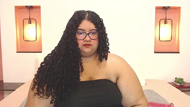 Miley Collins online show from December 10, 2024, 9:33 pm