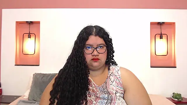 Miley Collins online show from December 15, 2024, 1:11 pm