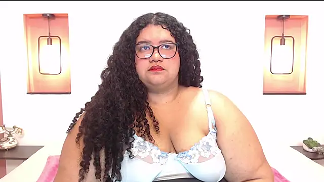 Miley Collins online show from March 10, 2025, 6:45 pm