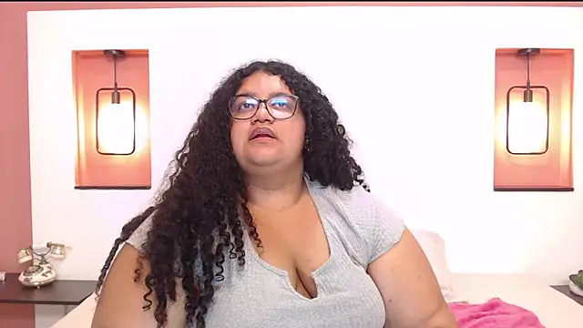 Miley Collins online show from March 11, 2025, 7:47 pm