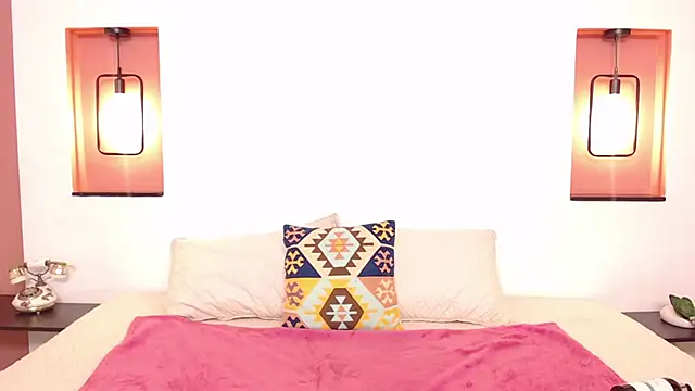 Miley Collins online show from March 20, 2025, 4:09 pm