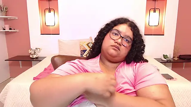 Miley Collins online show from March 22, 2025, 7:31 pm