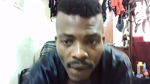 Snapshot of yezz3011 chatting on December 21, 2025, 6:26 pm yezz3011 online show from December 21, 2025, 6:26 pm