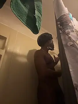 SluttyLyfe4L online show from April 19, 2026, 9:39 pm