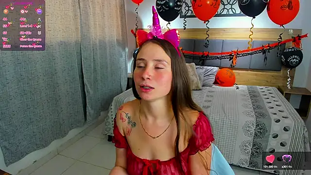 martina lujann online show from October 15, 2025, 12:49 pm