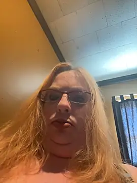 Snapshot of CherishWilliams chatting on April 19, 2026, 1:54 pm CherishWilliams online show from April 19, 2026, 1:54 pm