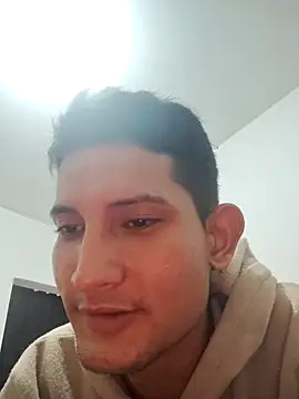 Valentinacuc online show from September 12, 2025, 4:51 pm