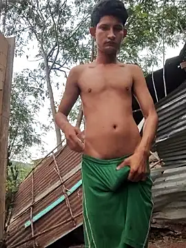 Valentinacuc online show from April 5, 2026, 11:18 am