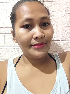 Snapshot of Sweetchuby1995 chatting on March 19, 2026, 1:48 pm Sweetchuby1995 online show from March 19, 2026, 1:48 pm