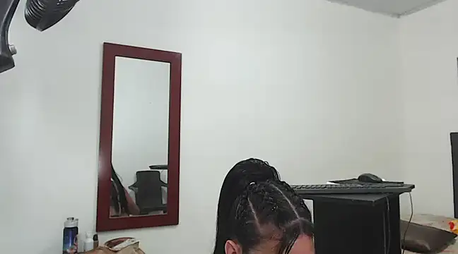 eloisaath online show from January 23, 2025, 4:15 pm