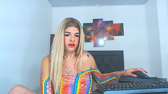 eloisaath online show from March 23, 2025, 7:09 am