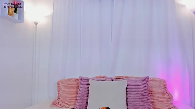 AishaPeyton online show from April 22, 2026, 8:21 pm