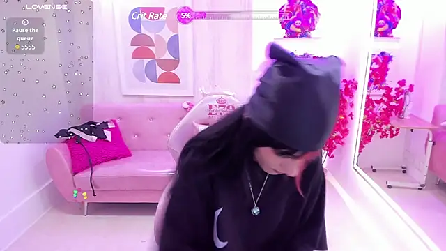 Dafne huges online show from March 10, 2025, 8:01 pm