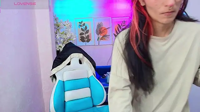 Dafne huges online show from November 15, 2025, 7:21 pm