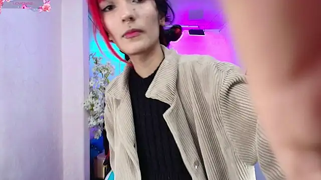 Dafne huges online show from December 4, 2025, 7:11 pm