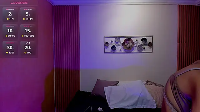 cat kitty18  online show from April 21, 2026, 6:44 pm