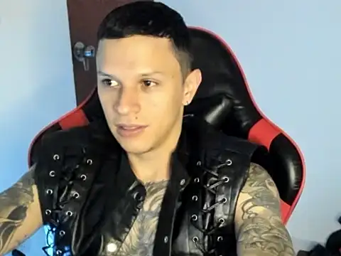 Snapshot of goodboy69l chatting on June 3, 2026, 8:03 pm goodboy69l online show from June 3, 2026, 8:03 pm