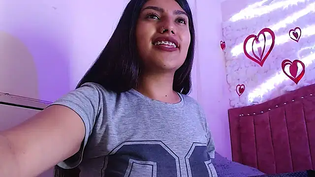 SarahStones online show from February 21, 2025, 11:22 am