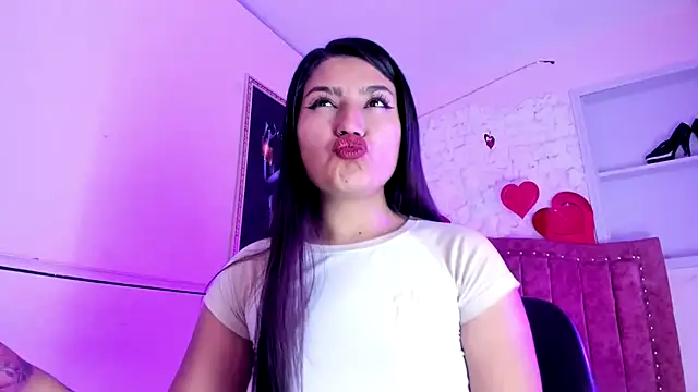 SarahStones online show from September 18, 2025, 3:52 am