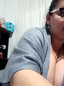 Madisonpalacio online show from February 6, 2025, 2:11 am