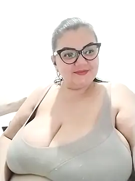 Madisonpalacio online show from February 4, 2026, 9:42 pm