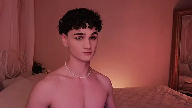 adam 21cm   online show from March 15, 2025, 4:32 pm