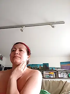 MariaAnaSunshine online show from September 16, 2025, 6:36 am