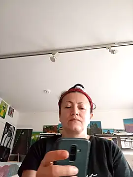 MariaAnaSunshine online show from September 18, 2025, 8:16 am