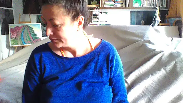 MariaAnaSunshine online show from October 29, 2025, 6:48 am