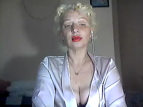 MaryJane441 online show from April 18, 2026, 8:20 pm