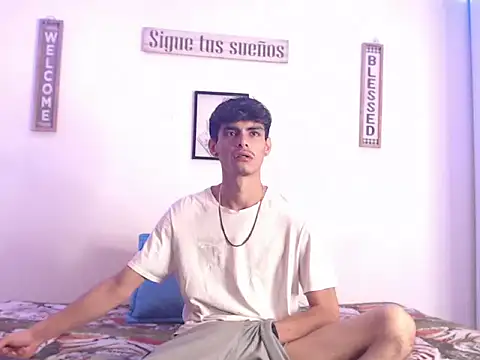 harrytomson 1 online show from January 24, 2025, 6:35 am