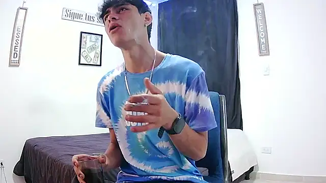 harrytomson 1 online show from November 6, 2025, 10:38 am