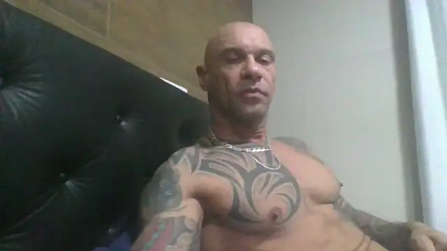 Snapshot of Arc8njoblack chatting on June 11, 2026, 5:27 am Arc8njoblack online show from June 11, 2026, 5:27 am