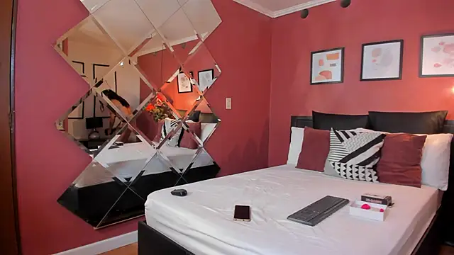 scarlet castro online show from March 3, 2025, 3:20 pm