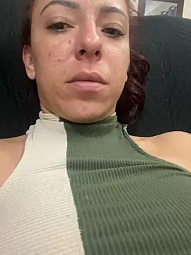 leelecarolinna online show from October 3, 2025, 10:23 am