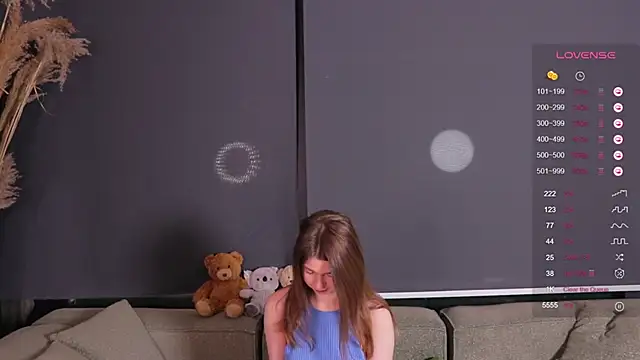 AnnaSiren online show from February 2, 2025, 3:32 am