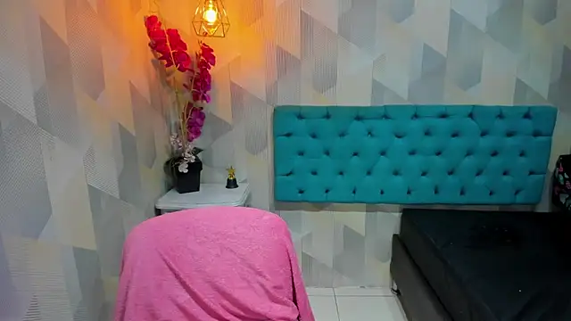 AnnieSoul online show from December 3, 2025, 4:49 pm