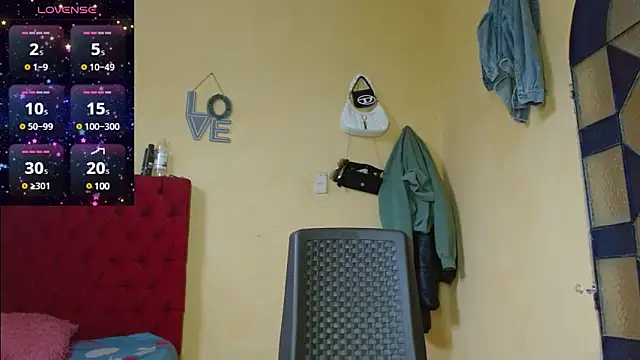 cristinamontiel online show from February 8, 2025, 2:27 pm