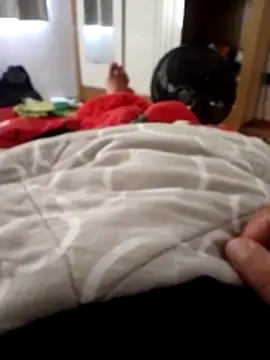 jhondivulga18 online show from April 14, 2026, 9:48 am