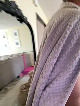 Snapshot of SexyJesz chatting on March 20, 2025, 6:09 pm SexyJesz online show from March 20, 2025, 6:09 pm